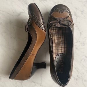 LAST CHANCE Mudd Mary Jane Pumps